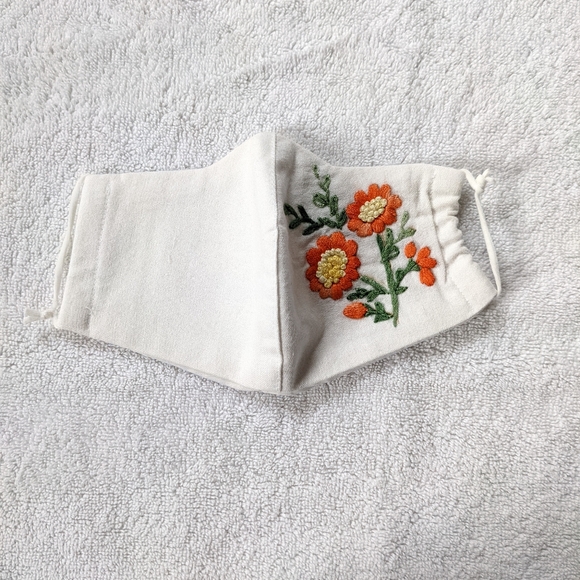 Handmade Pocket Filter Embroidered Face masks - Picture 3 of 6